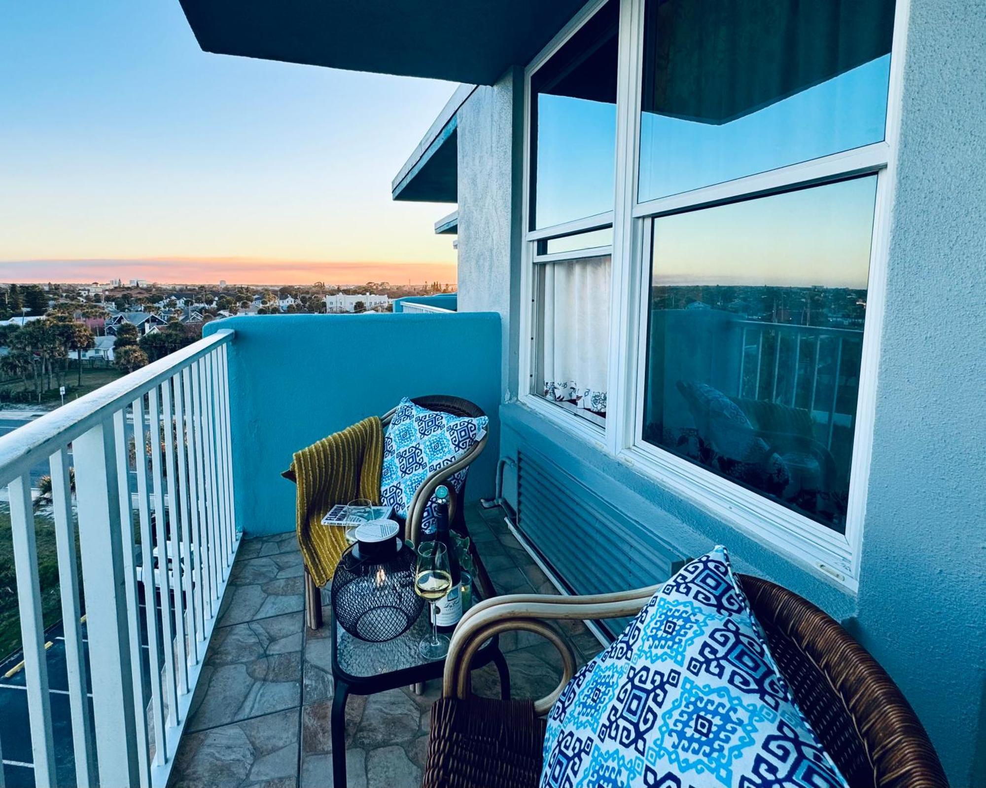 Open For 2025 Speedweeks Daytona 500 - Beachfront Studio - Private Balcony With Ocean View - Pool - Hot Tub - Tiki Bar - Sauna Aparthotel Daytona Beach Esterno foto